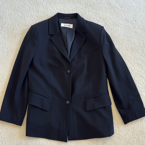 Laurel Wool Black Blazer with Notched Lapels and Tailored Fit - Picture 1 of 12